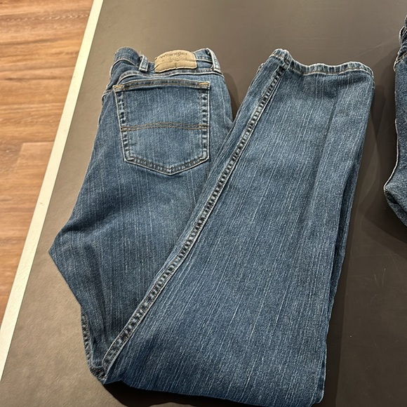3 pairs of Men’s Wrangler authentics jeans, size 35 x 36, color stonewash - Picture 3 of 10